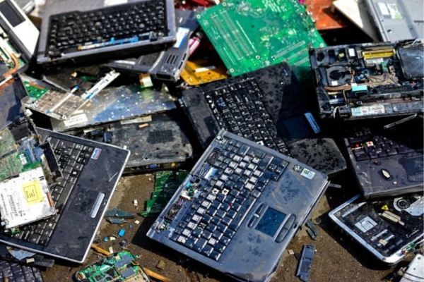 broken laptops to recycle